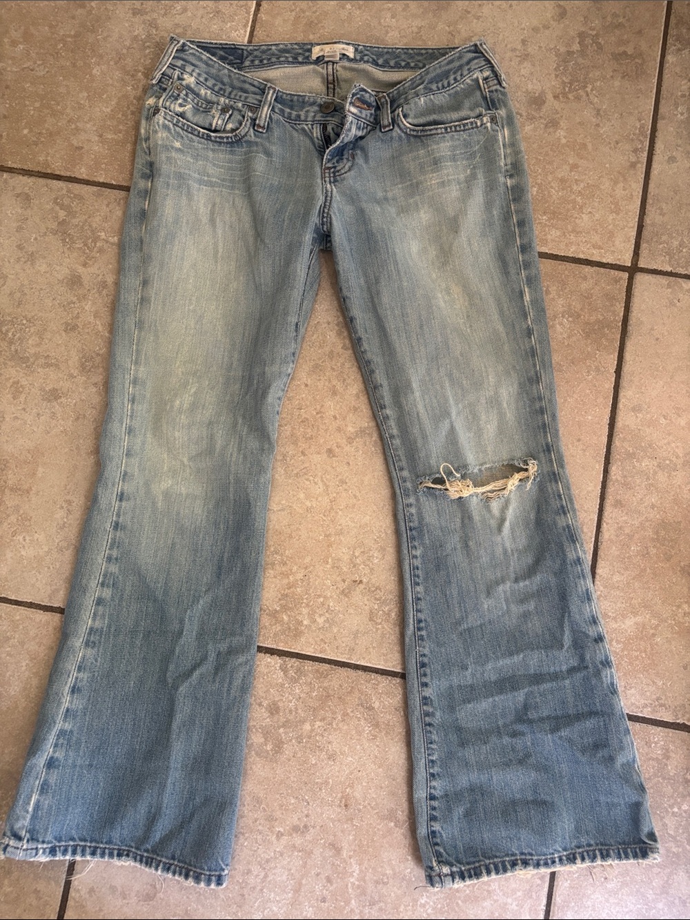 Vintage Abercrombie & Fitch size 6s Distressed Bootcut Jeans Y2K early 2000’s